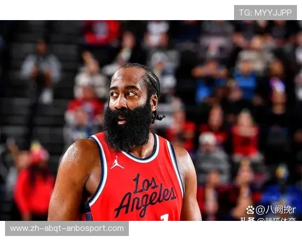 詹姆斯·哈登在火箭队期间的数据和成就有哪些