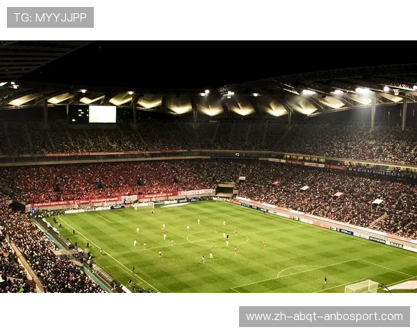 足球卡拉比丘结构在足球场地几何优化设计中的应用